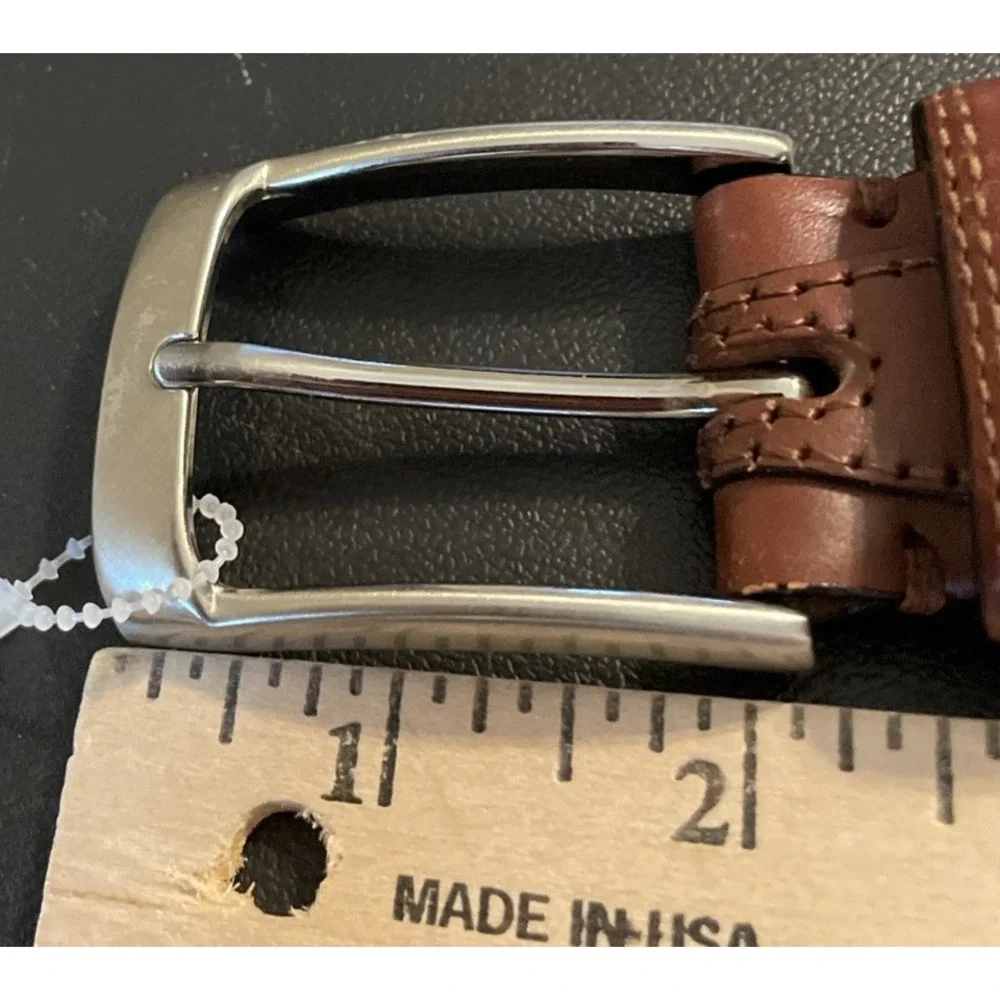 Fossil Mens 40 Belt Brown Full Grain Cowhide Leather MB4239 222 40 Stitch Detail
